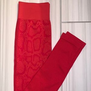 High Rise Seamless Red Print Leggings